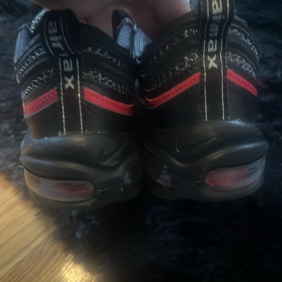 Air Max - Picture 2 of 11